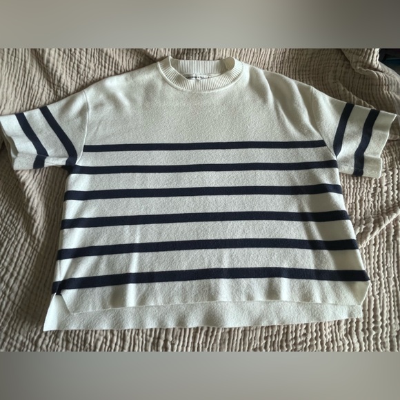 Abercrombie Striped White and Navy Women's Top - Picture 5 of 5